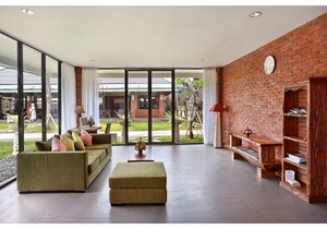 1 BR Suite Villa with a private pool, FREE return airport transfers