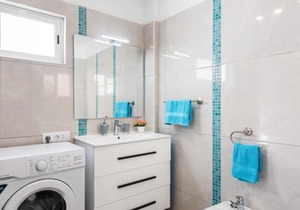 1 THE HOUSE of RISING SUN