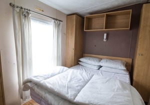 10 berth caravan for hire near Great Yarmouth at Broadland Sands ref 20025BS