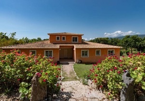 100 m² Villa ∙ 3 bedrooms ∙ 7 guests