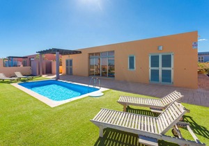 100 m² Villa ∙ 3 bedrooms ∙ 6 guests