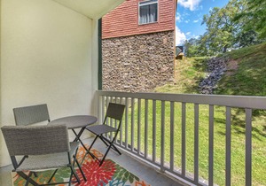 103 m² Condo ∙ 2 bedrooms ∙ 8 guests