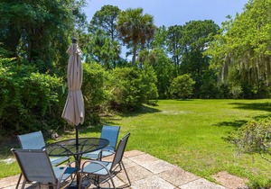 104 Fairway Lane - Updated Ground Floor Villa with Golf Views! Pet Friendly