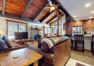 107 m² Condo ∙ 2 bedrooms ∙ 8 guests