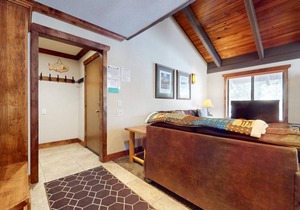 107 m² Condo ∙ 2 bedrooms ∙ 8 guests