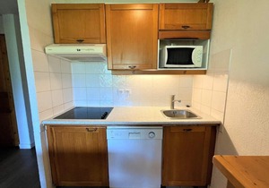 10m from ski slopes, floor -3, balcony, tv, ski locker, 35m², Les Menuires