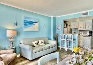 1103 Newly Renovated Condo in Myrtle Beach! HVAC UV SANITIZER Oceanfront, Close to everything! 1103