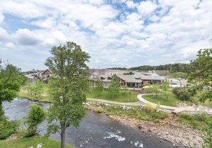 111 m² Condo ∙ 2 bedrooms ∙ 6 guests