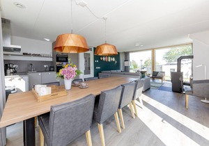 113 m² Bungalow ∙ 4 bedrooms ∙ 8 guests