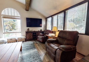 121 m² Condo ∙ 2 bedrooms ∙ 6 guests