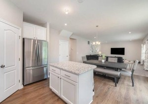 1344 Soaring Way Cheerful 5 bedroom home in quiet suburban area