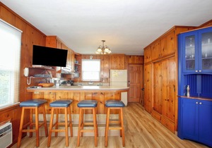 141 A 1st Street: 3 BR, 2 BA House in Avila Beach, Sleeps 6