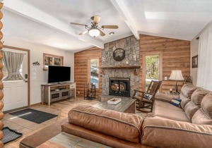156 m² Cabin ∙ 3 bedrooms ∙ 8 guests
