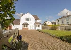 160 m² Cottage ∙ 5 bedrooms ∙ 11 guests