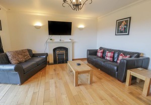 160 m² Cottage ∙ 5 bedrooms ∙ 11 guests