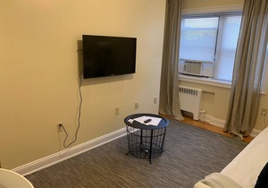 1631 5G · Renovated 2bed Apt/20 min to NTC-Parking Avail.