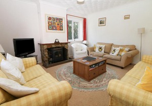 18 Polvella Close