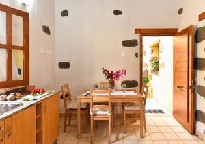 180 m² Farmhouse ∙ 4 bedrooms ∙ 8 guests