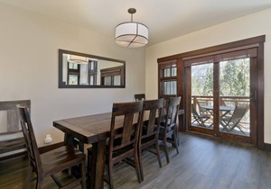 185 m² Condo ∙ 3 bedrooms ∙ 10 guests