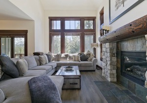 185 m² Condo ∙ 3 bedrooms ∙ 10 guests