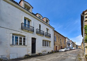 18th century character home with garden, in the heart of a historic village