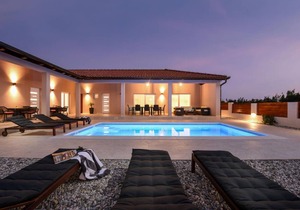 194 m² Villa ∙ 3 bedrooms ∙ 8 guests