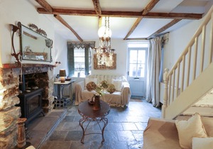 19A Kingshead Street