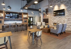 1BR Lux. Apartments Near Facebook Headquarters