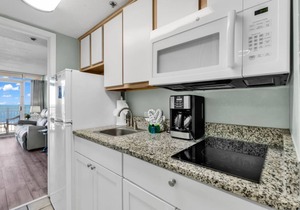 1BR Oceanfront Condo in Atlantica Resort