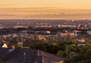 2 Bdrm Art Deco Apt Stroll To Bondi Junction