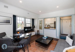 2 Bdrm Art Deco Apt, Stroll To Bondi Junction
