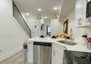 2 Bed & Bath Apartment w/ Xbox One & Rooftop Pavilion