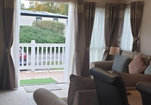 2-Bed Caravan - Oakdene Forest Park
