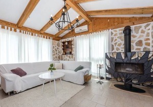 2 bedroom accommodation in Danilo