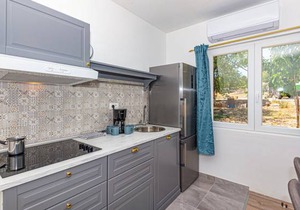 2 bedroom accommodation in Danilo