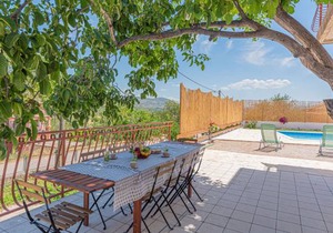 2 bedroom accommodation in Danilo