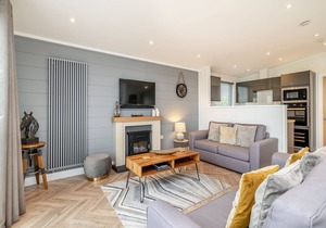 2 bedroom accommodation in Midsomer House, East Compton