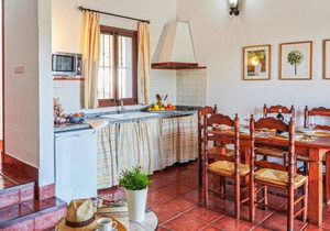 2 bedroom accommodation in Estepa