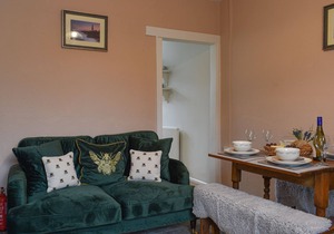 2 bedroom accommodation in Beaminster