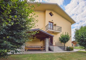 2 bedroom accommodation in Gozzano