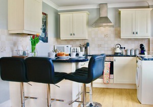 2 bedroom accommodation in Blacknest, near Alton