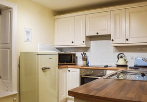 2 bedroom accommodation in Sneaton