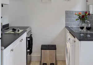 2 bedroom accommodation in Worthing