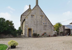 2 bedroom accommodation in Glanvilles Wootton, near Sherborne