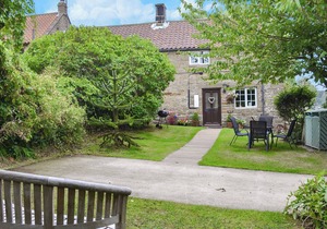 2 bedroom accommodation in Sneaton, near Whitby