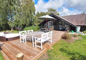 2 bedroom accommodation in Melby