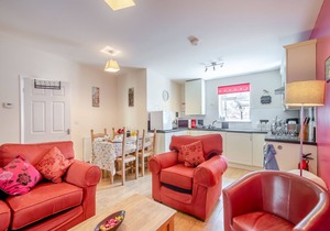 2 bedroom accommodation in Great Hatfield, near Hornsea