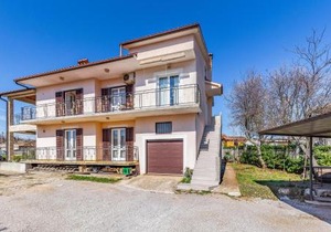 2 Bedroom Cozy Apartment In Labin