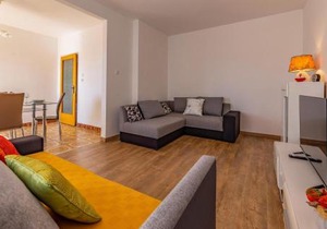 2 Bedroom Cozy Apartment In Labin