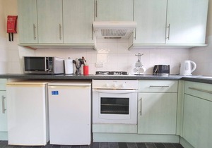 2-bedroom house near town with Superfast Wi-Fi